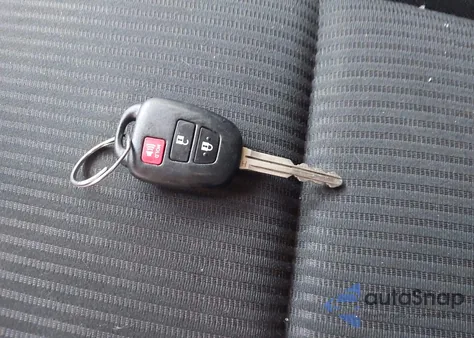 2018 Toyota Rav4 Le из США, поврежденный, VIN JTMBFREV8JJ221731